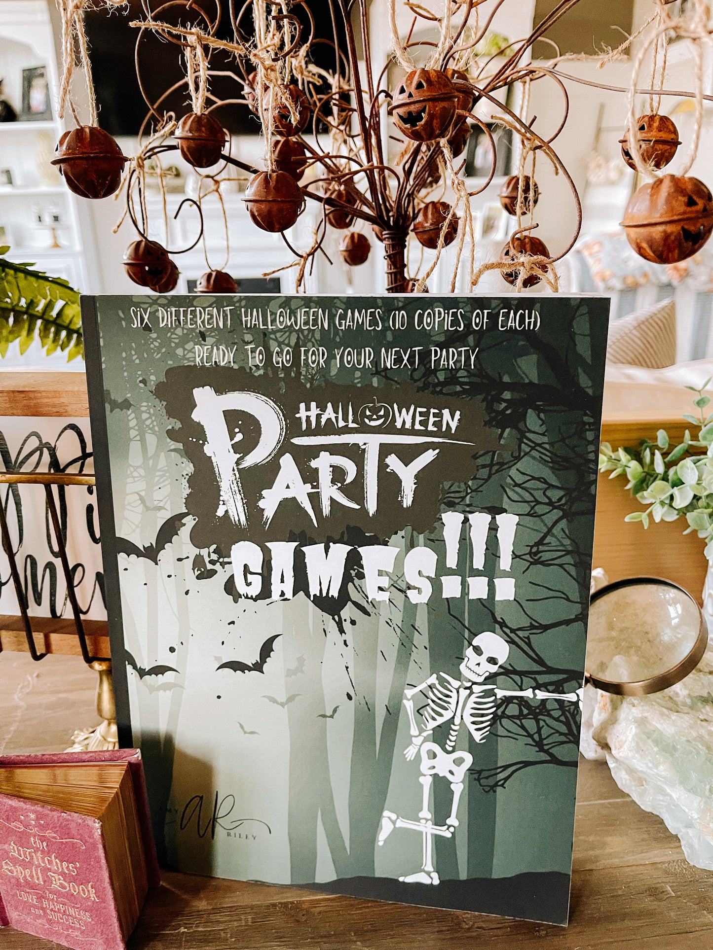 Halloween Party Games for Adults, Teens and Kids - 6 Different Halloween Themed Games and Challenges (10 prints of each game ready to be cut) - Up to 10 Players - Fun School Activity