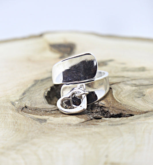 Adjustable Dangling Heart Ring