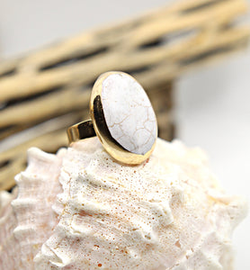 Resizable Stone Ring in Gold