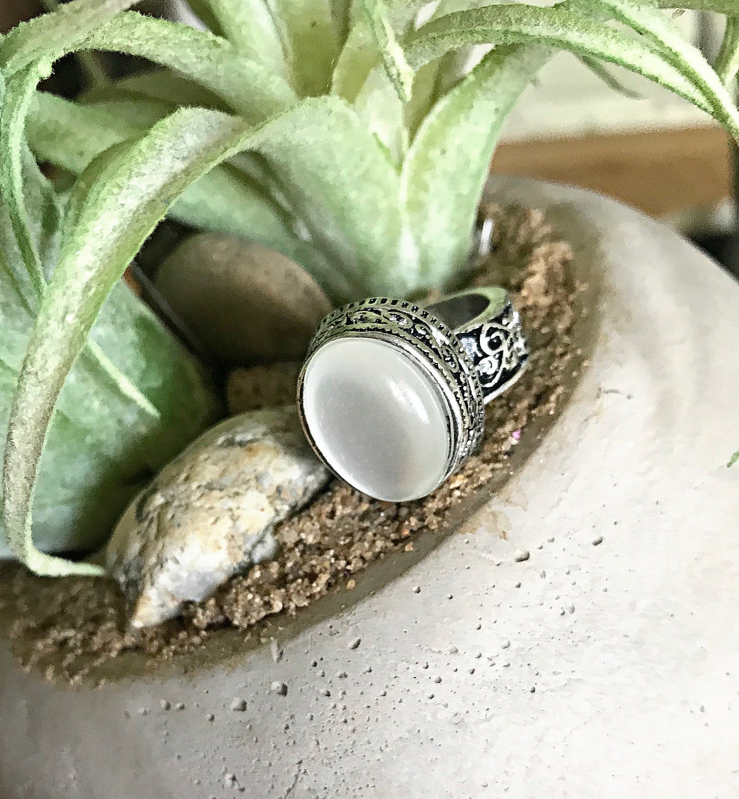 Drop White Stone Ring